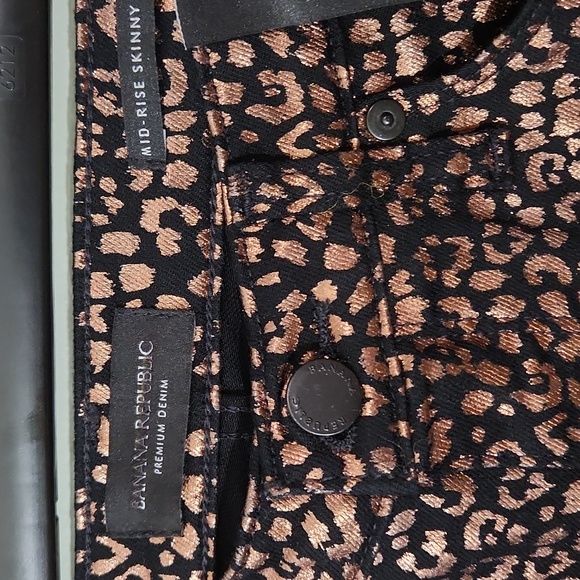 Banana Republic Leopard Mid-rise Skinny Ankle Jeans - Picture 6 of 8